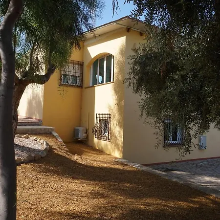 Cortijo Del Aguila *